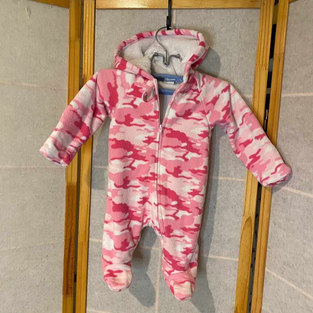 Healthtex Baby Girl Pink Camo Fleece Hooded Bunting Footed Romper 0-3M VTG